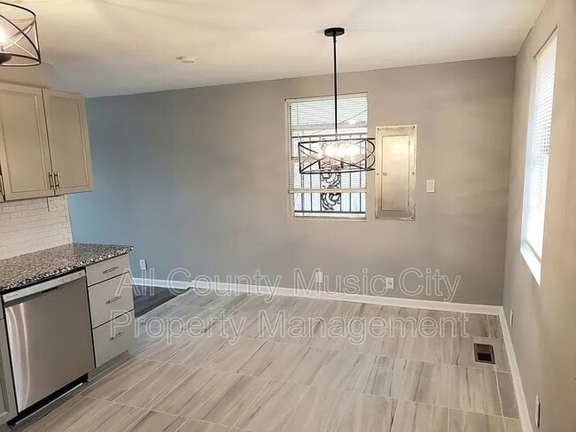 Building Photo - "Charming 3-Bedroom Retreat in Nashville – Cozy Living with 1,061 Sq Ft of Comfort!"