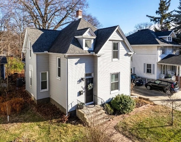 Building Photo - 802 S Fell Ave