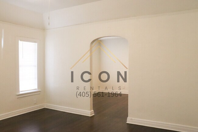 Foto del edificio - 1111 NW 27th St