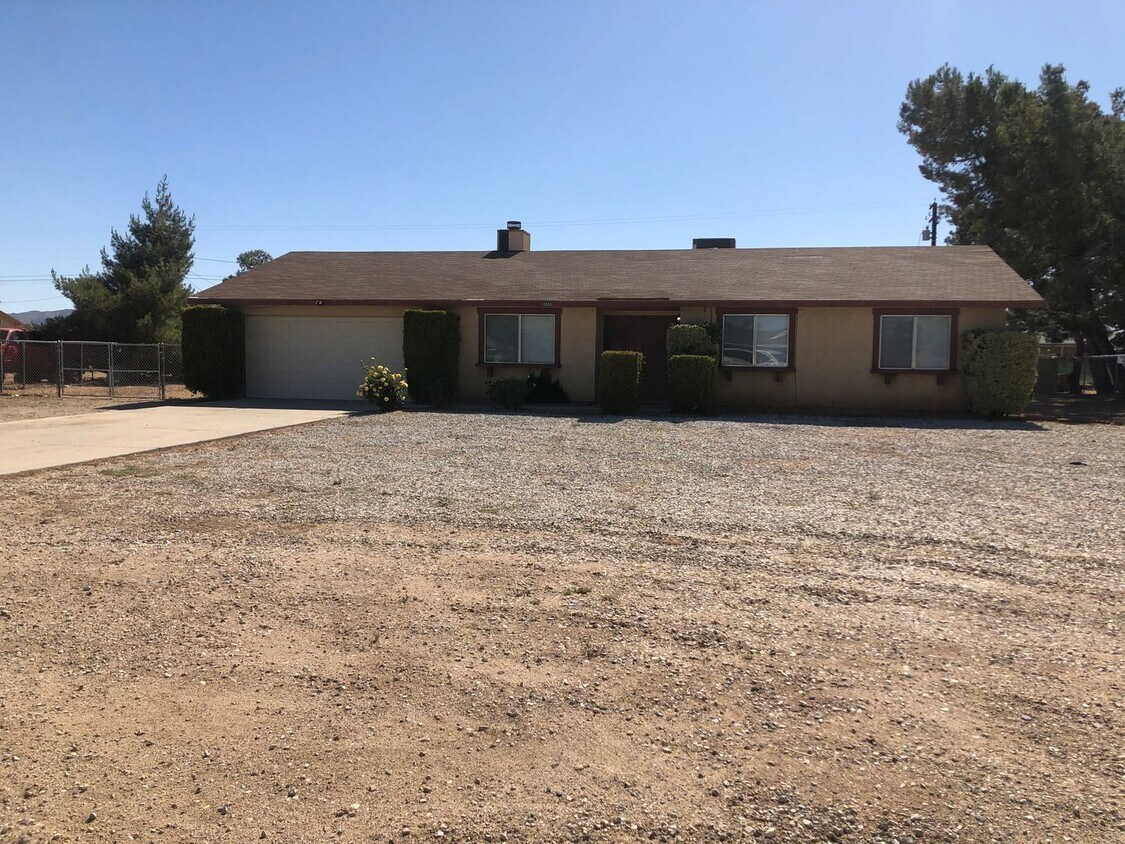 Primary Photo - Apple Valley 3 Bedroom Home