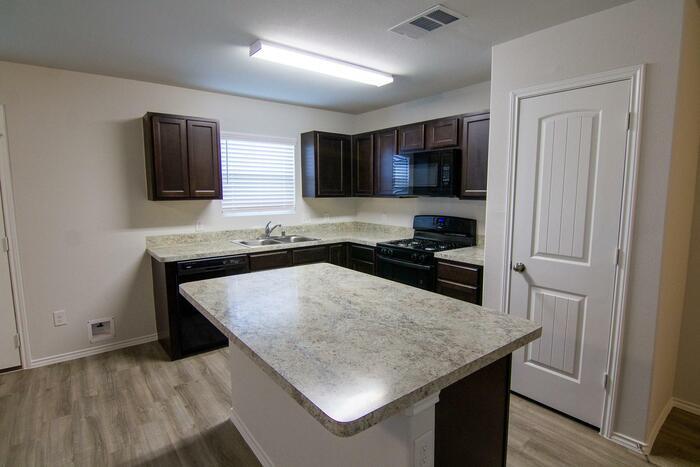 Foto principal - 2351 Applewhite Mdw