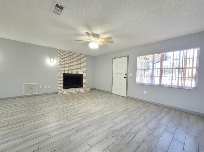 Building Photo - 775 Gordon Ct