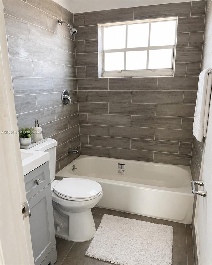 Foto del edificio - 4281 Riverside Dr