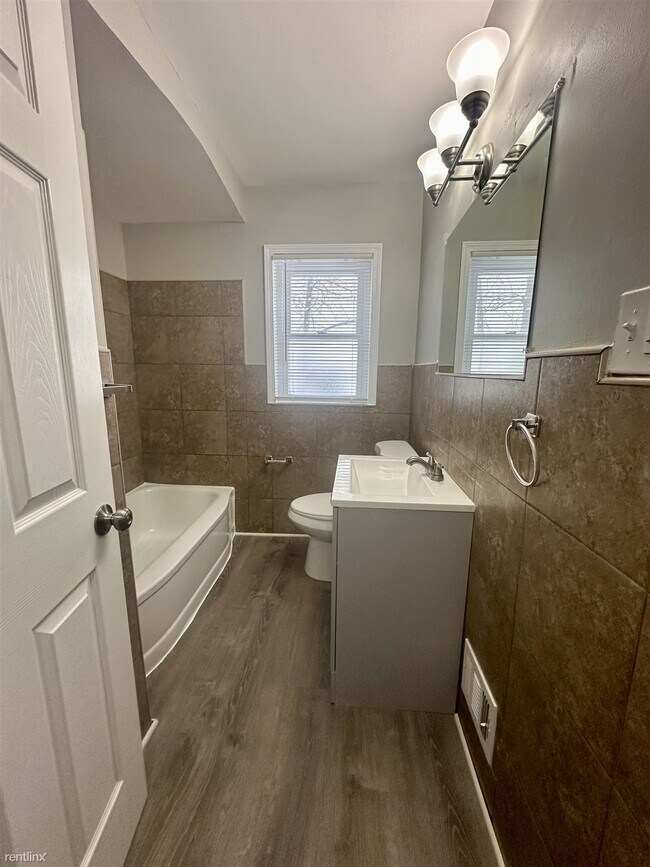 Foto del edificio - 3 br, 1.5 bath House - 1137 Harrison Street