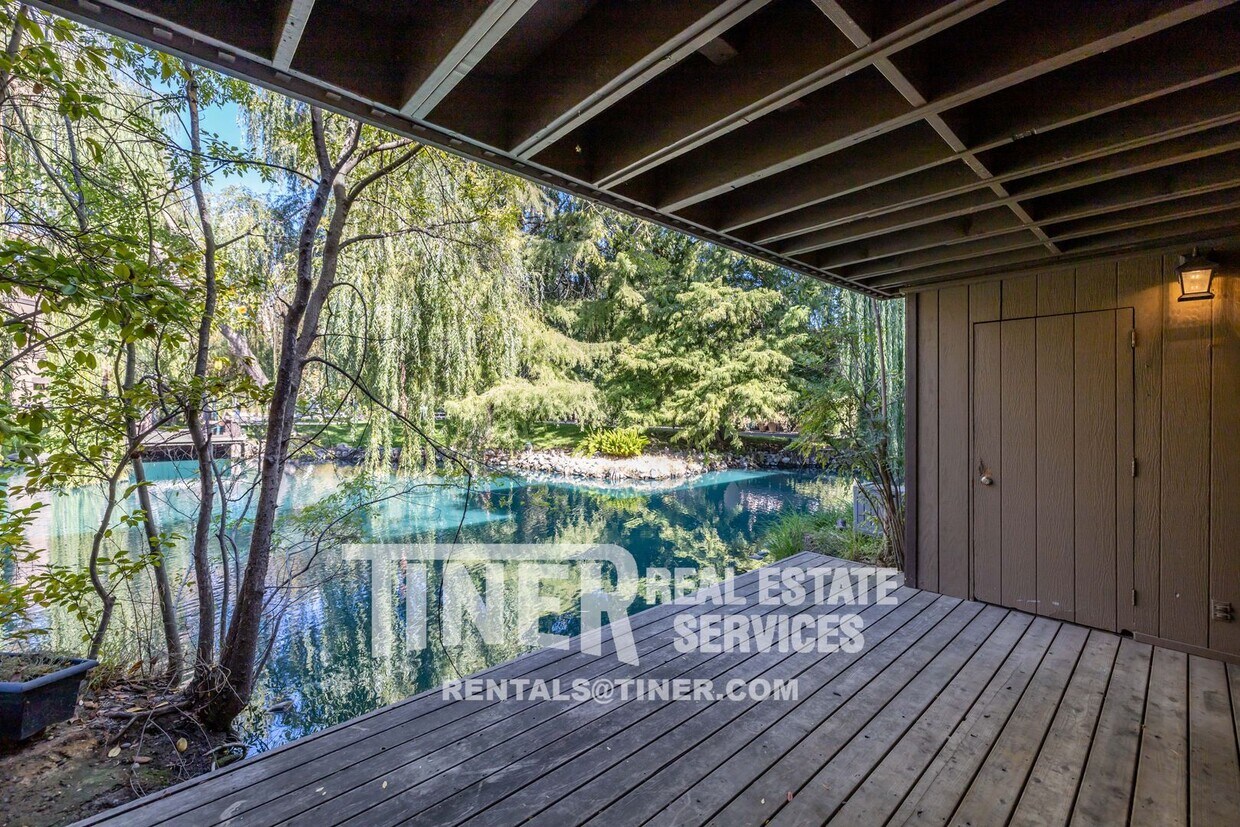 Foto principal - 2494 Larkspur Ln