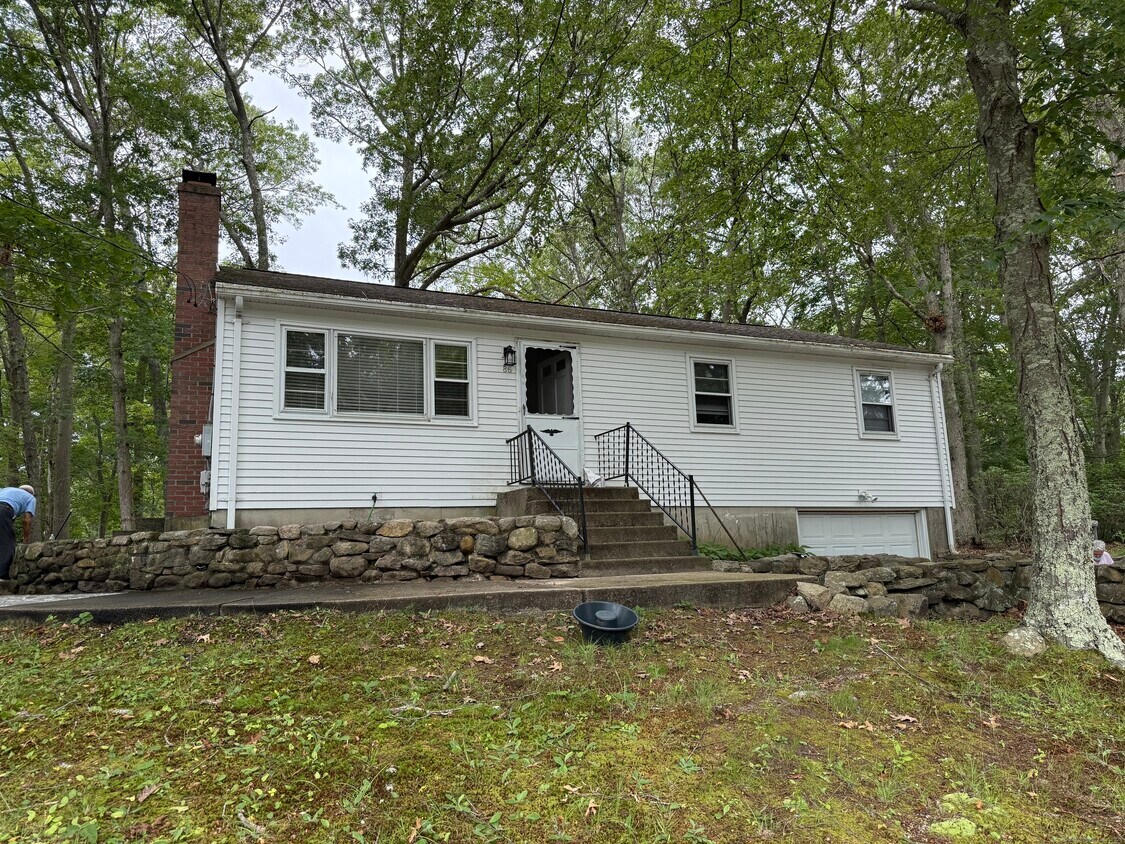 Primary Photo - 86 Oakwood Rd