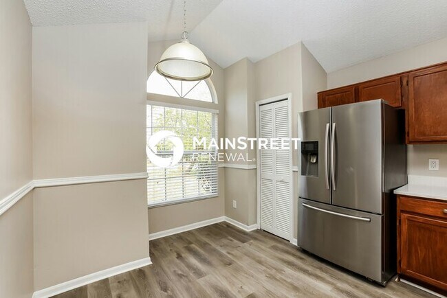Foto del edificio - 2760 Grantham Ct