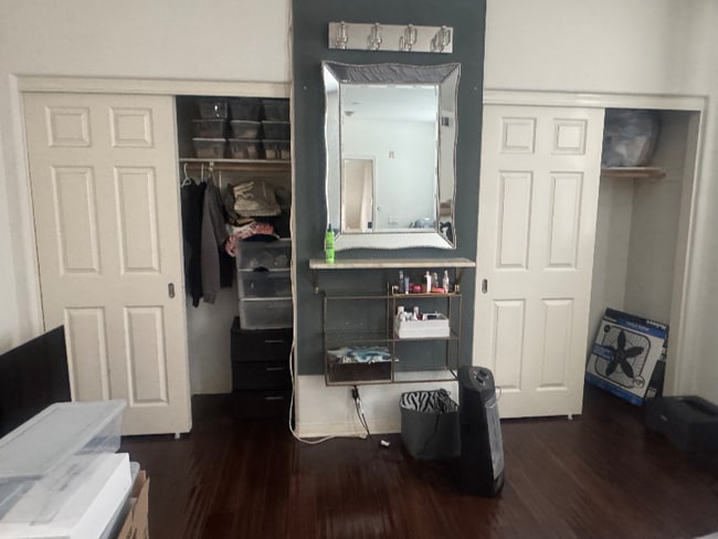 Building Photo - 632 Silk Tree