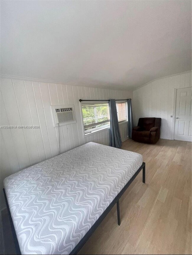 Photo - 1211 NE 130th St (North Miami, FL) House