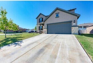 Building Photo - 5817 Daly Dr