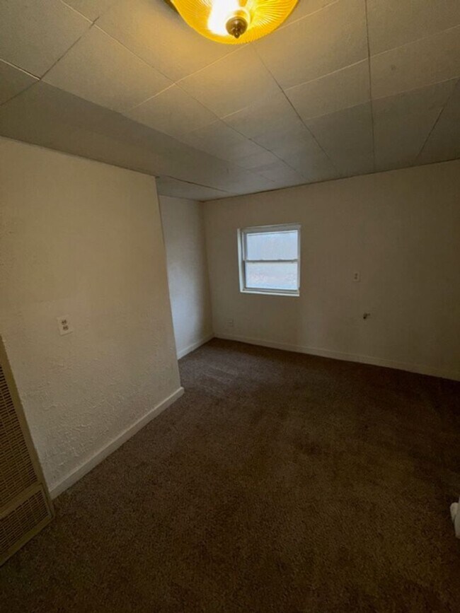 Foto del edificio - 1813 Jeanette Ave