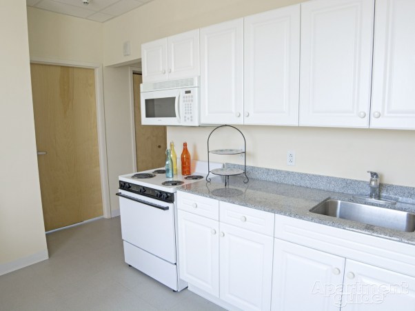 Primary Photo - 17 W Ross St