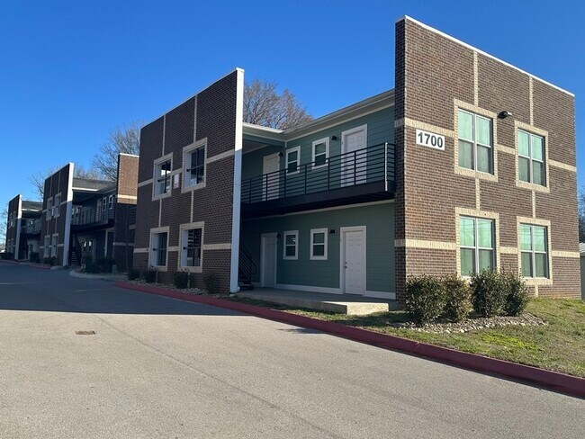 Foto del edificio - 1700 Hampshire Pike