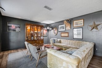 Building Photo - 326 Bayou View Dr