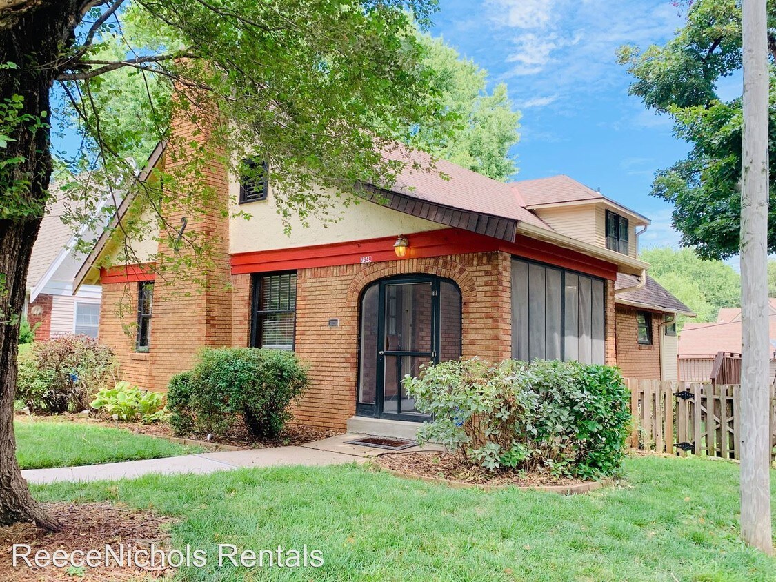 Primary Photo - 3 br, 1.5 bath House - 7351 Walnut St.