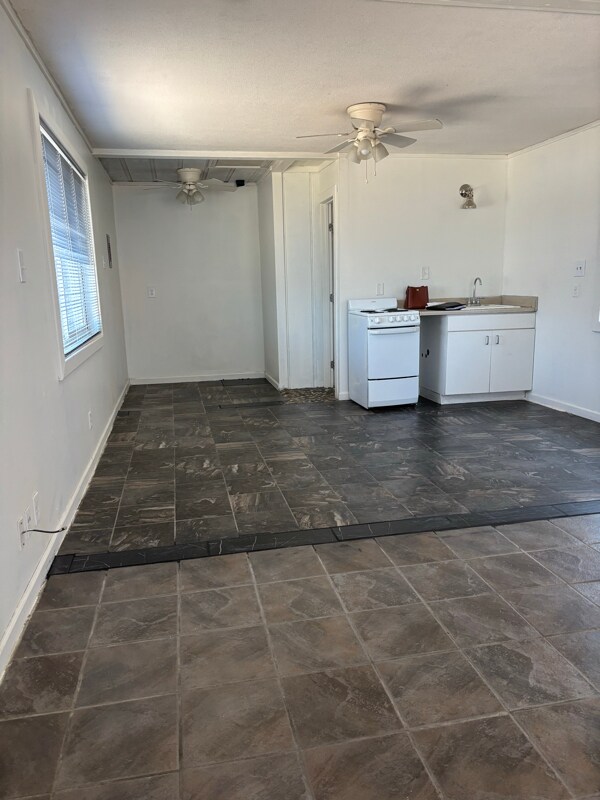 Foto del edificio - 1610 Rose Ave