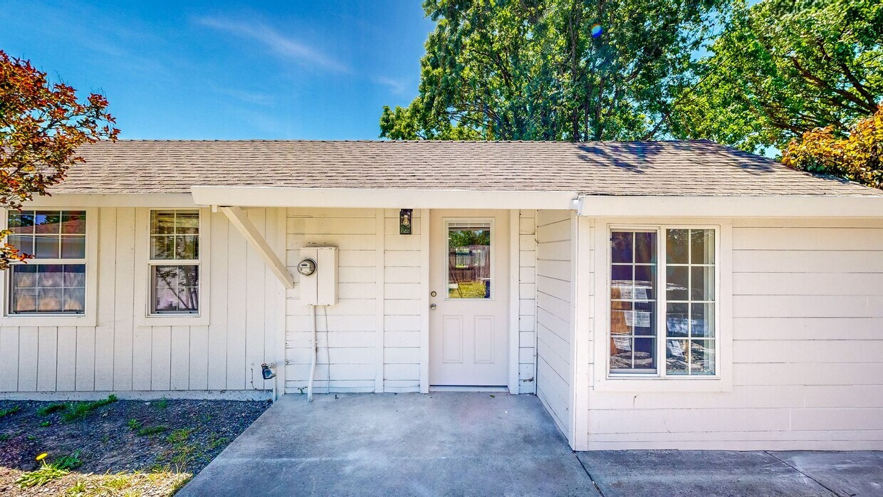 Primary Photo - 3933 Finley Ave