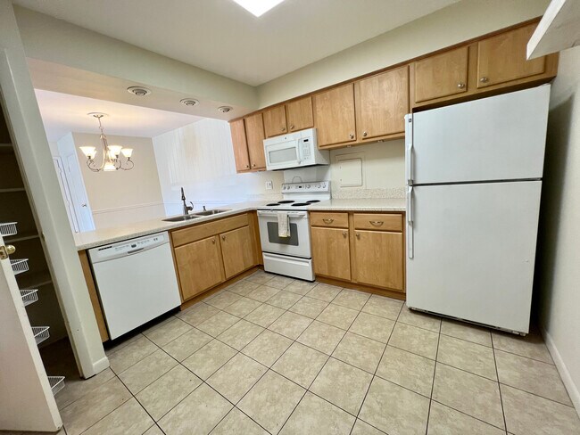 Foto del edificio - 4619 Kings Walk Dr