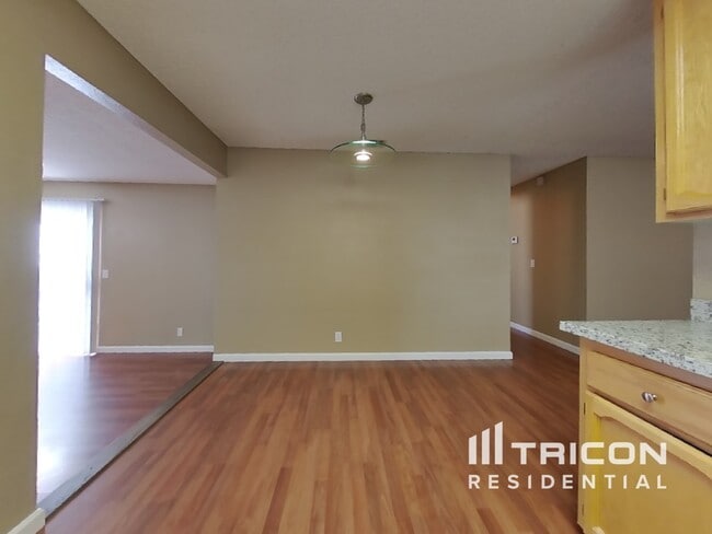 Building Photo - 117 Carlton Drive Vacaville CA