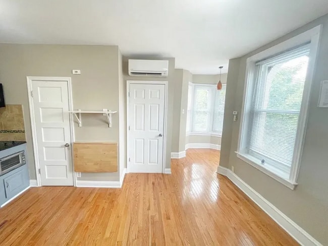 Photo - 920 S St Bernard St Apartment