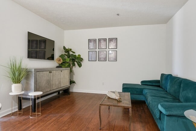 Photo - 1808 State St Apartment