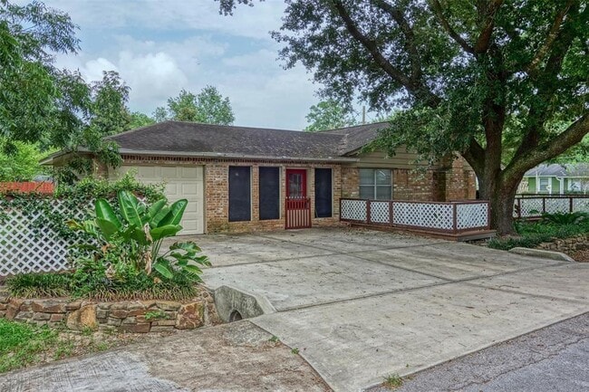Building Photo - 510 Percival St
