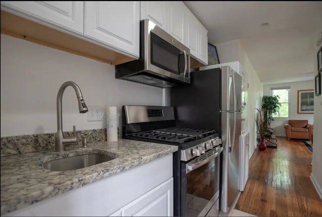 Foto del edificio - 1136 45th St NE