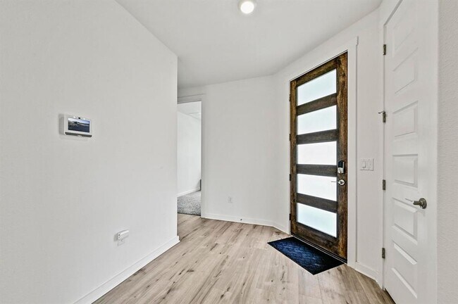 Building Photo - 2037 Wilsons Warbler Dr