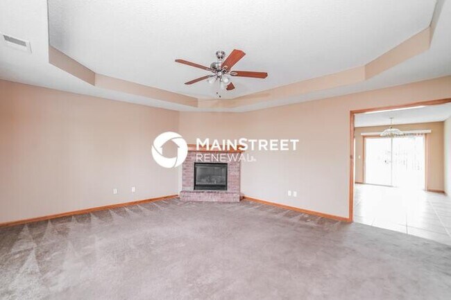 Foto del edificio - 3 Bedroom Pet-Friendly Home in Raymore, MO with Main Street Renewal