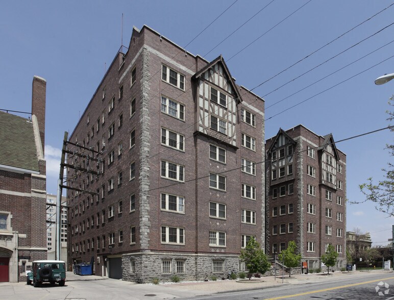 Grosvenor Arms Apartments Rentals Denver, CO