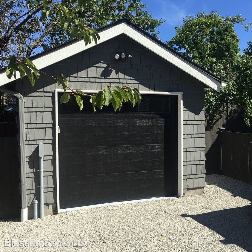 Foto principal - 5312 9th Ave NE