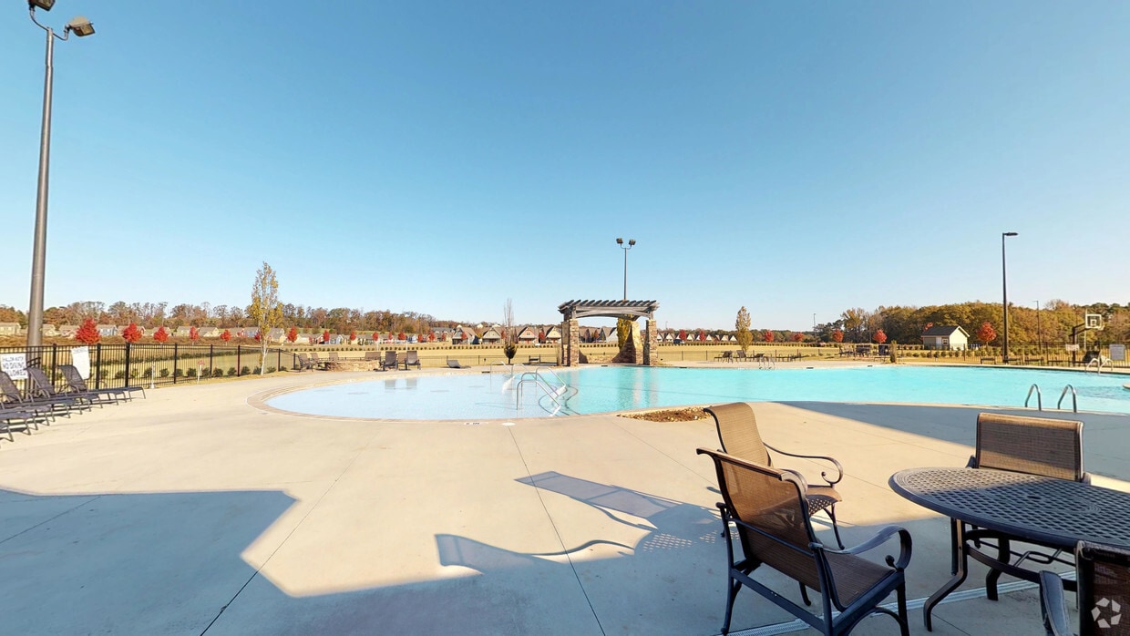 Photo - The Pier Apartments