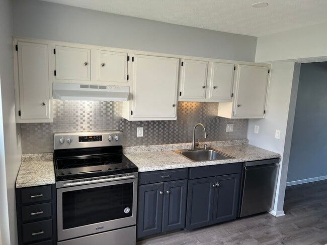 Building Photo - 4403 Valley Quail Blvd S