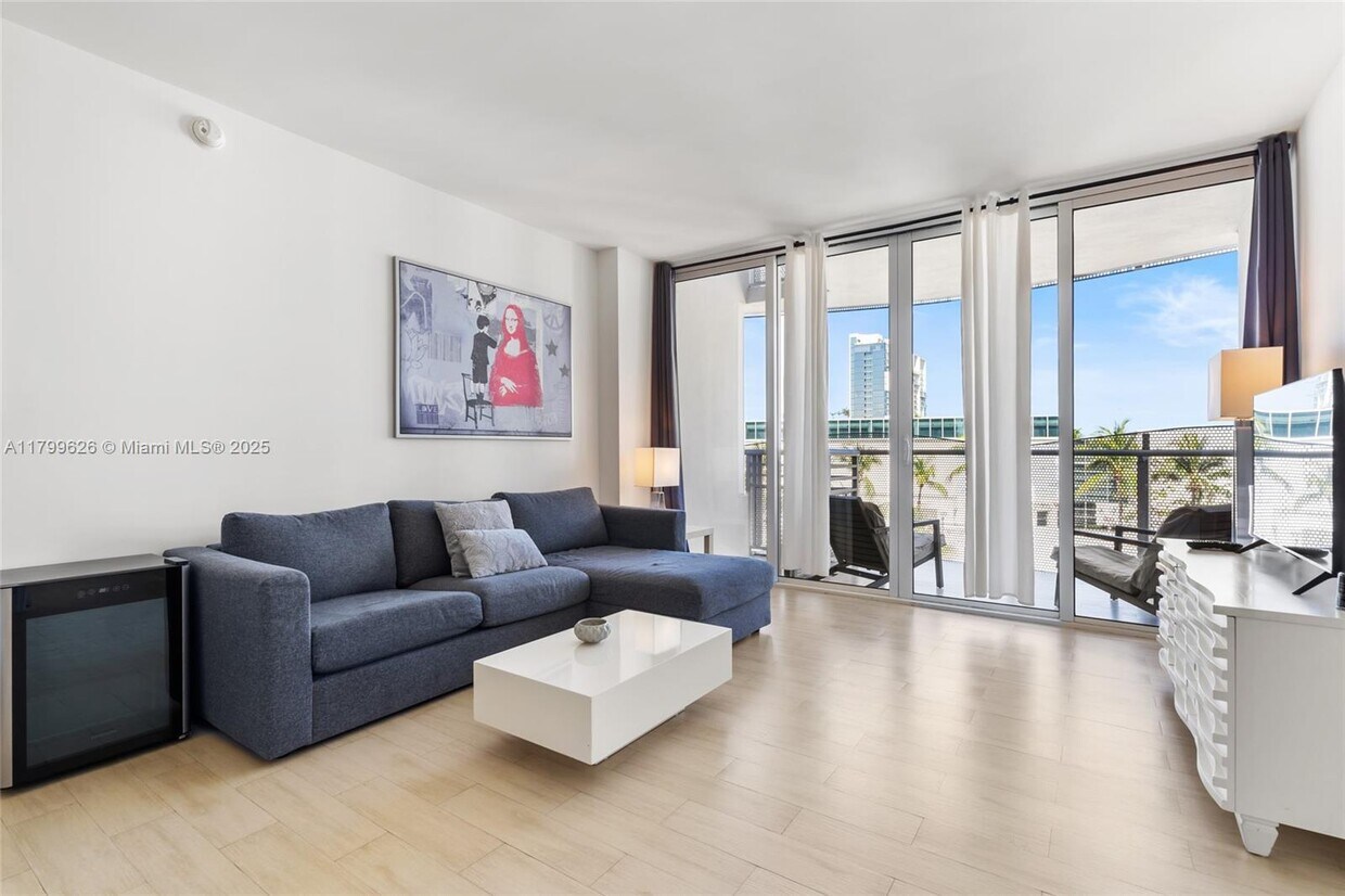 Foto principal - 2155 Washington Ct