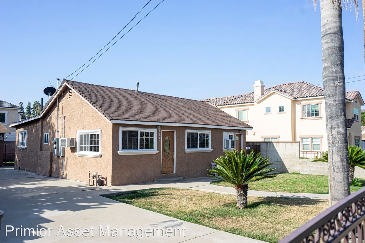 Primary Photo - 2 br, 1 bath House - 1342 Grand Ave