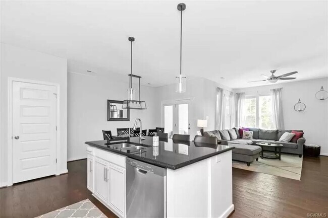 Building Photo - 8088 Bisbrooke Ct, Mechanicsville, VA 23116