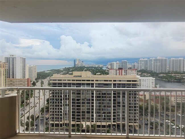 Building Photo - 1985 S Ocean Dr