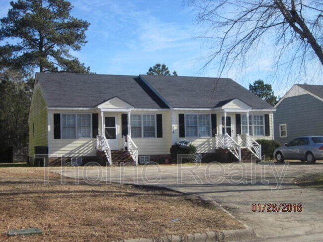 Foto del edificio - 3540 Marguerite Ln NW