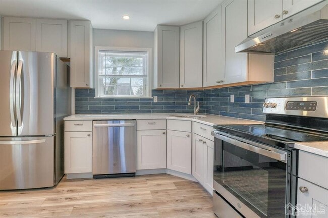 Building Photo - 137 Concordia Cir