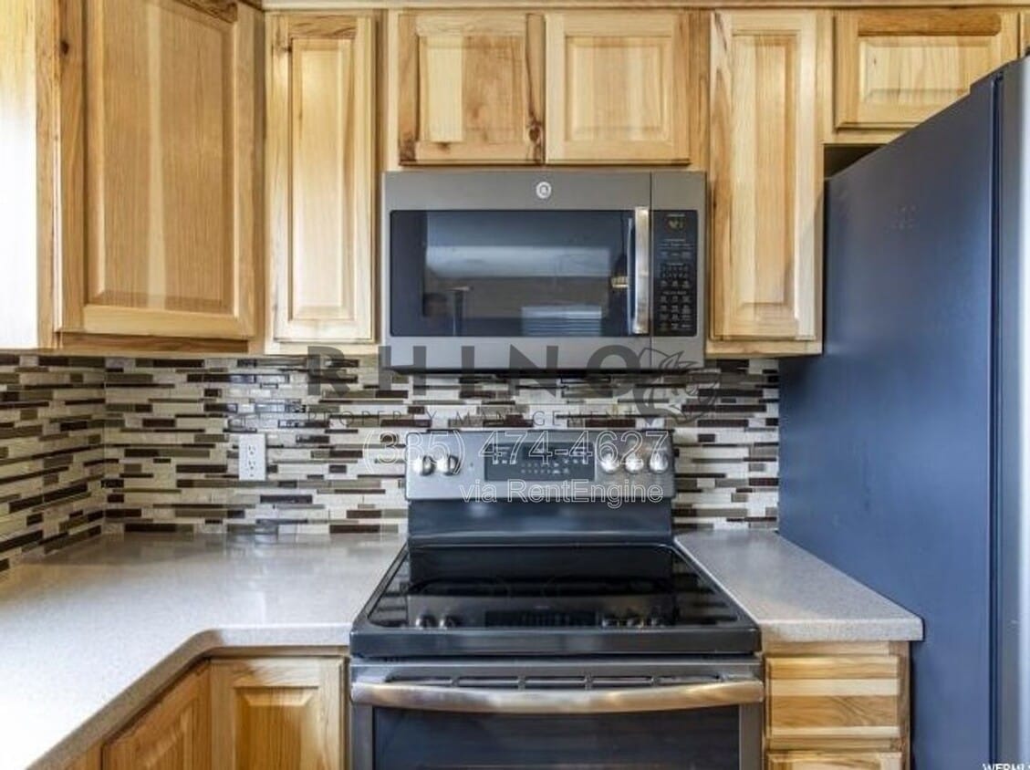 Photo - 615 Grand Street East