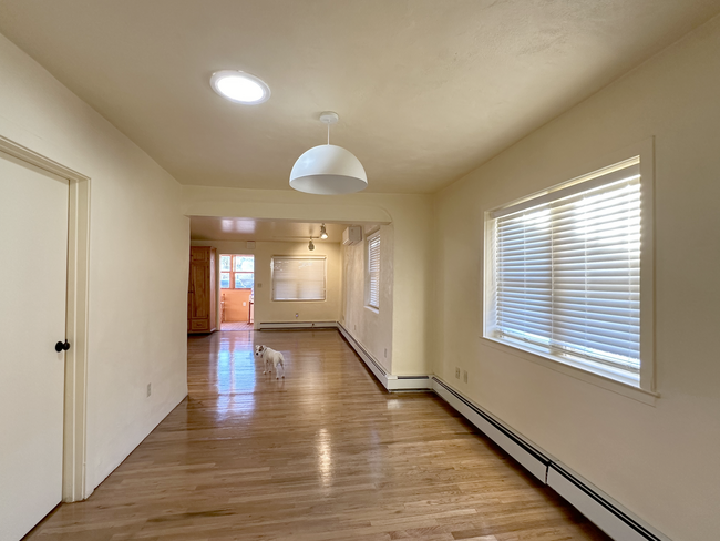 Diningroom - 721 W Manhattan Ave