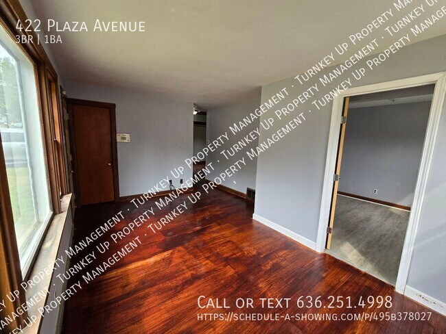 Foto del edificio - 422 Plaza Ave