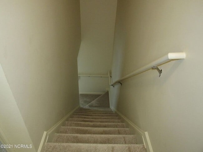 Building Photo - 2 BR 1.5 BA In Boyington Place