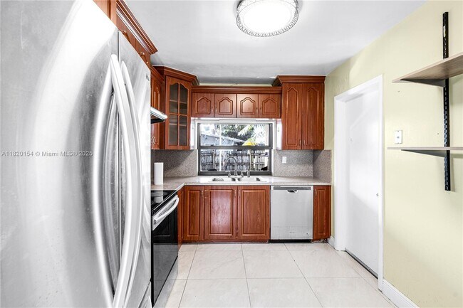 Foto del edificio - 8430 NW 15th Ct