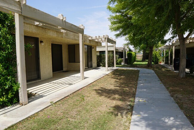 Building Photo - 230 Vía Pucon