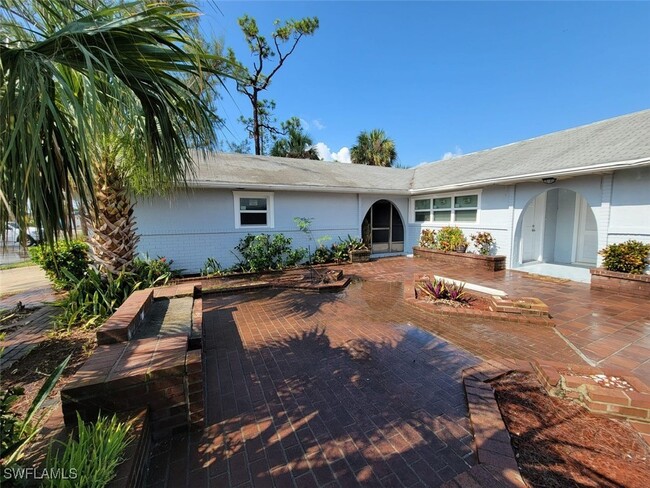 Foto del edificio - 4730 SW 2nd Ave