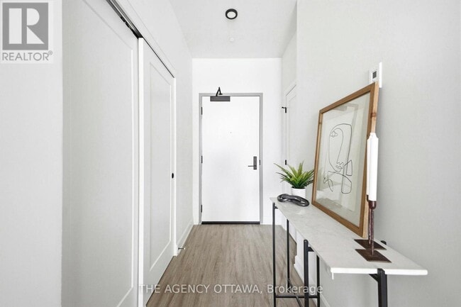 Building Photo - 56 Bayswater Ave