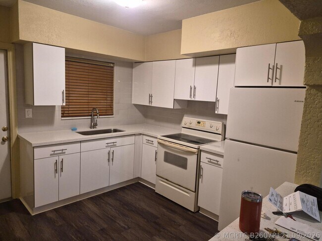 Foto del edificio - 6720 NW 5th Pl