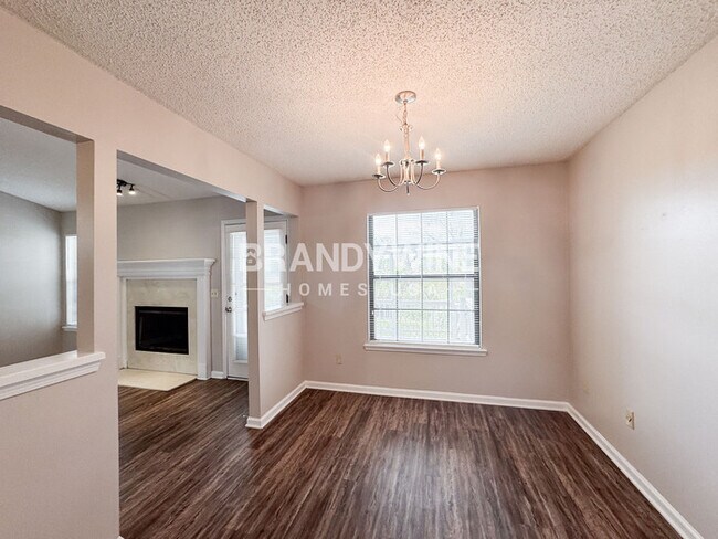 Building Photo - 10848 Copper Hill Dr