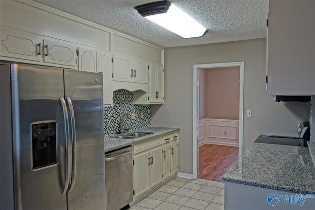 Foto del edificio - 14008 Coys Dr SE